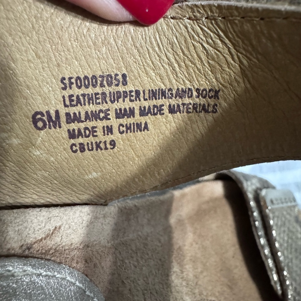 Sofft Metallic gold Sandals - Picture 4 of 6